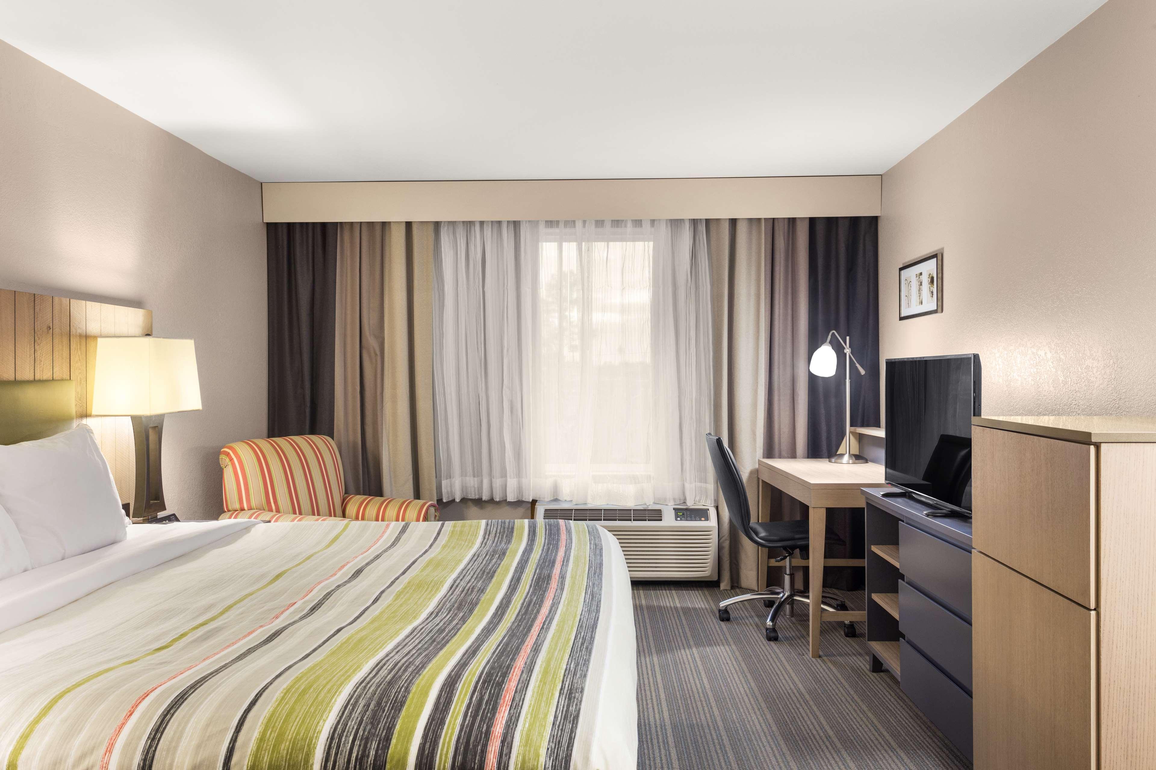 Howard Johnson By Wyndham เมอร์ฟรีสโบโร ภายนอก รูปภาพ