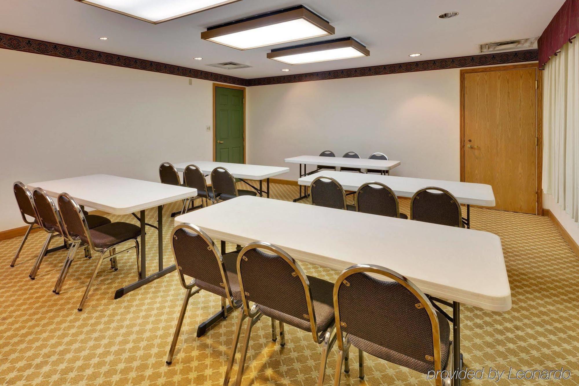 Howard Johnson By Wyndham เมอร์ฟรีสโบโร ภายนอก รูปภาพ